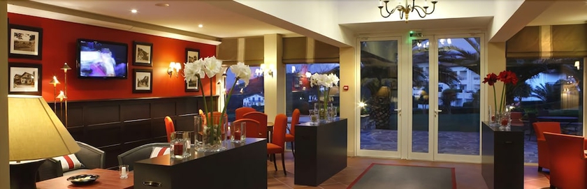 Imagen de los interiores del Hotel Et Résidence La Réserve. Foto 18