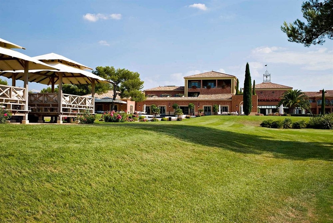 Imagen de los exteriores del Hotel Et Spa Du Castellet. Foto 9