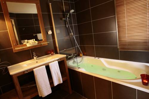 Imagen de la habitación del Hotel Et Spa Les Clarines. Foto 8