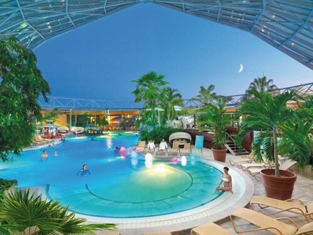 Imagen de la piscina del Hotel ‑Etage Apfelrot managed by Hotel Apfelbaum. Foto 19