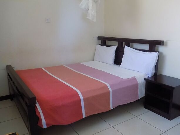 Imagen de la habitación del Hotel Etana Motel. Foto 15