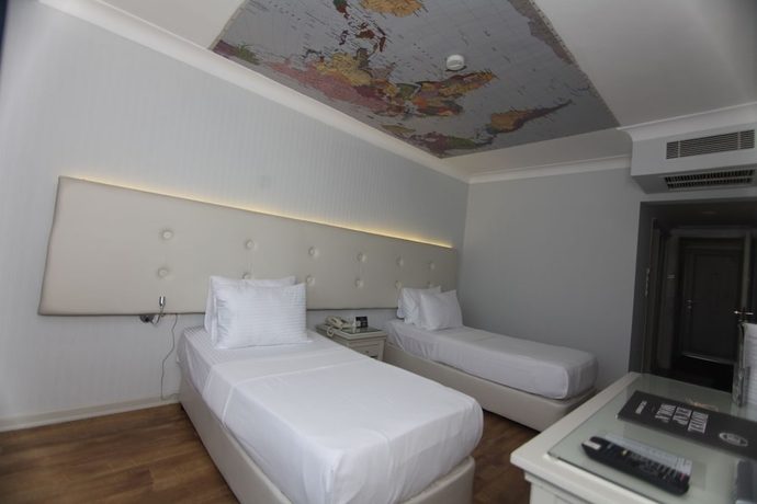 Imagen de la habitación del Hotel Etap Mola. Foto 5