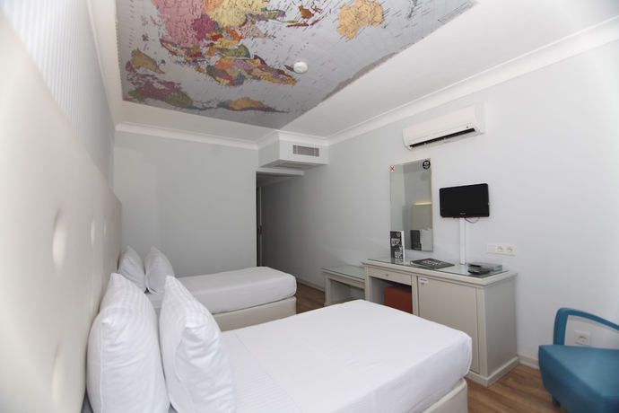 Imagen de la habitación del Hotel Etap Mola. Foto 10