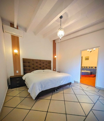 Imagen de la habitación del Hotel Eterna Primavera Cuernavaca. Foto 10