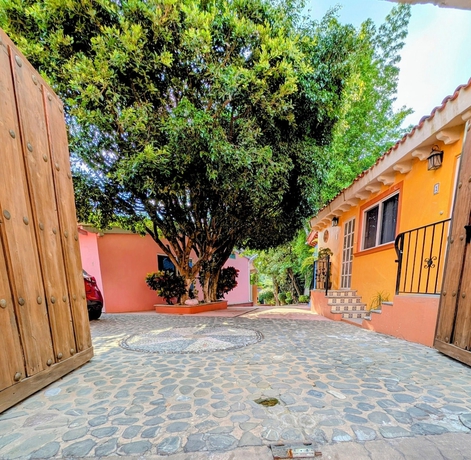 Imagen de los interiores del Hotel Eterna Primavera Cuernavaca. Foto 16