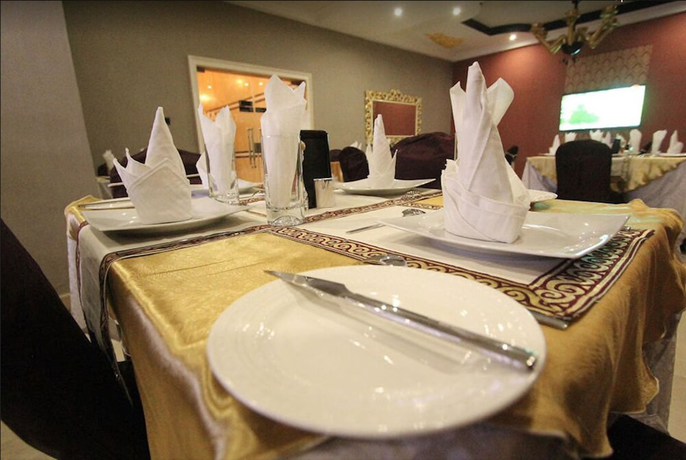 Imagen del bar/restaurante del Hotel Eternos Limited. Foto 2