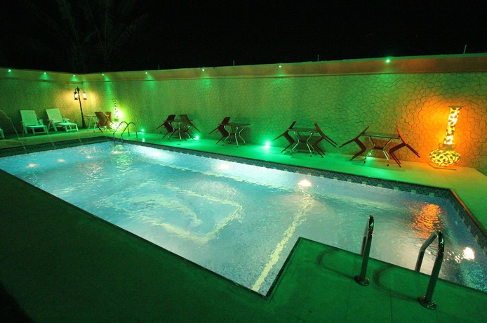 Imagen de la piscina del Hotel Eternos Limited. Foto 18