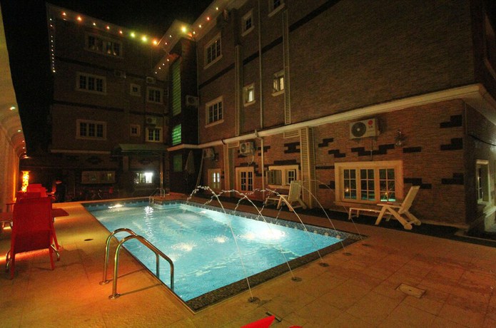 Imagen de la piscina del Hotel Eternos Limited. Foto 19