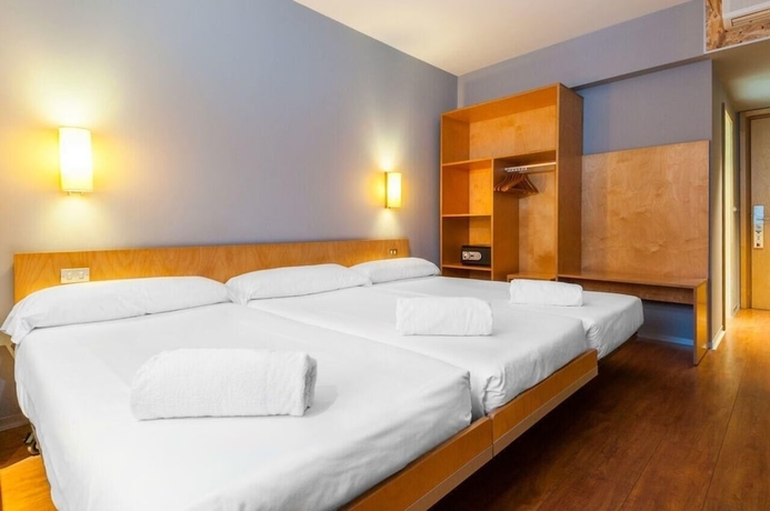 Imagen de la habitación del Hotel Eth Irun. Foto 9