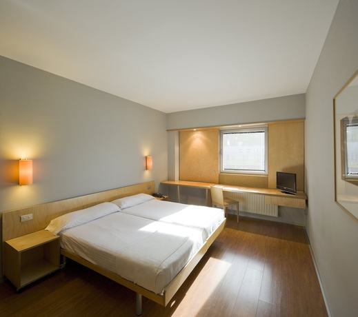 Imagen de la habitación del Hotel Eth Irun. Foto 13