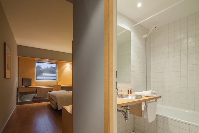 Imagen de la habitación del Hotel Eth Irun. Foto 16