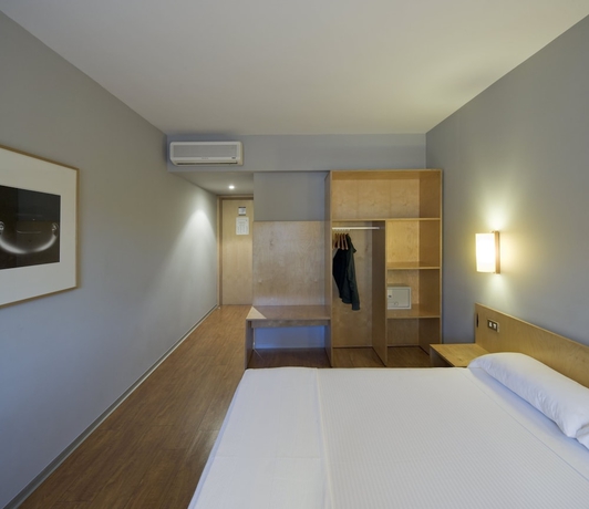 Imagen de la habitación del Hotel Eth Irun. Foto 17