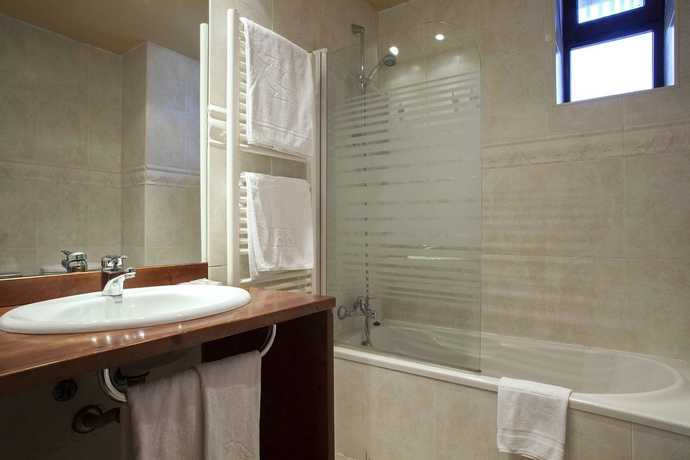 Imagen de la habitación del Hotel Eth Palai. Foto 4