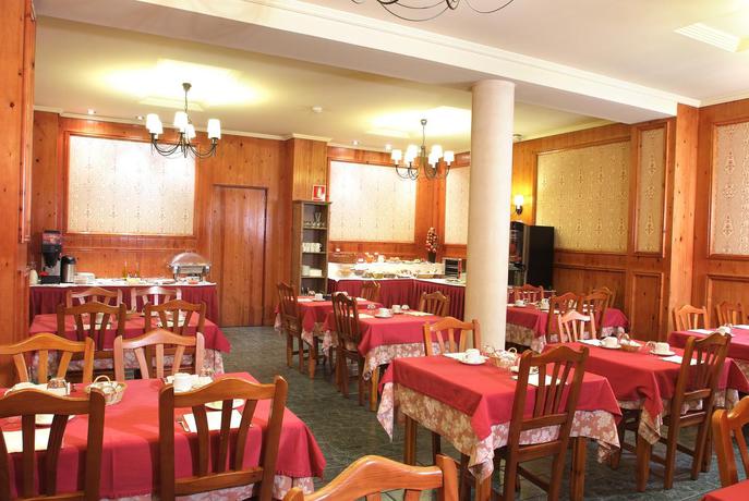 Imagen del bar/restaurante del Hotel Eth Pomer. Foto 2