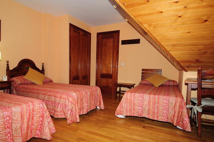 Imagen de la habitación del Hotel Eth Pomer. Foto 3