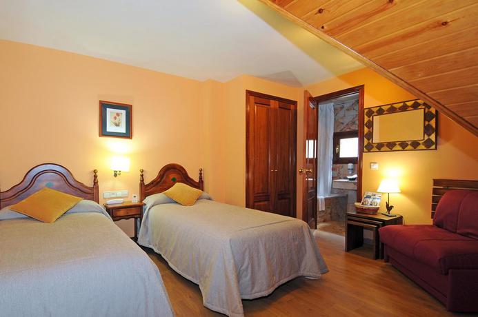 Imagen de la habitación del Hotel Eth Pomer. Foto 4