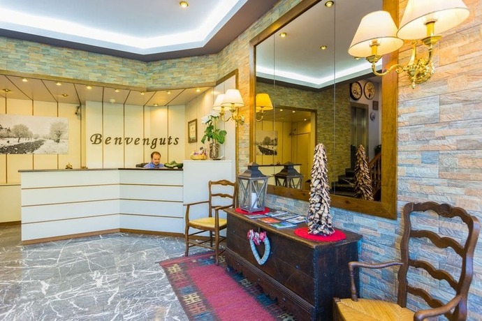 Imagen de los interiores del Hotel Eth Solan. Foto 7