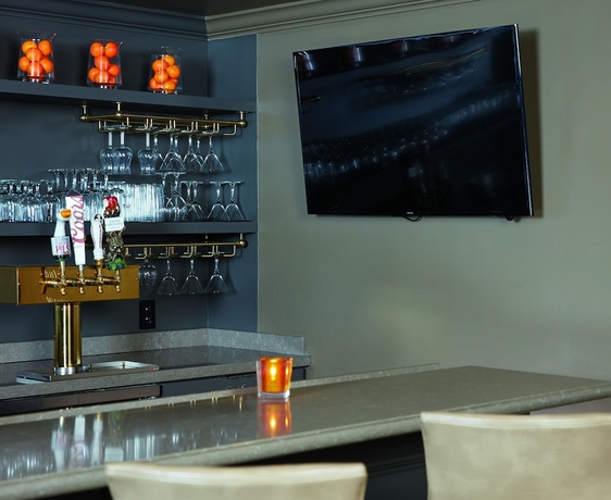 Imagen del bar/restaurante del Hotel Ethan Allen. Foto 9