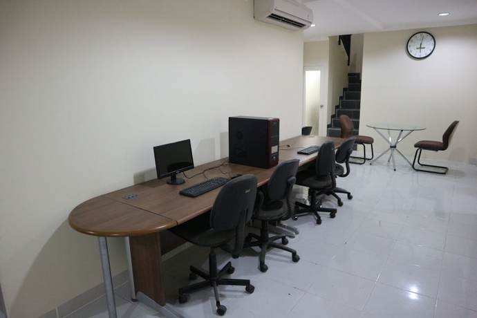 Imagen de los interiores del Hotel Ethan Cilincing Plaza. Foto 16