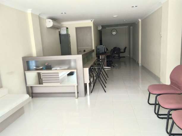 Imagen de los interiores del Hotel Ethan Cilincing Plaza. Foto 19