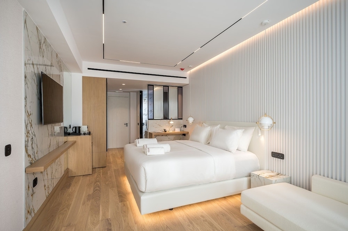 Imagen de la habitación del Hotel Ethereal White Resort. Foto 9