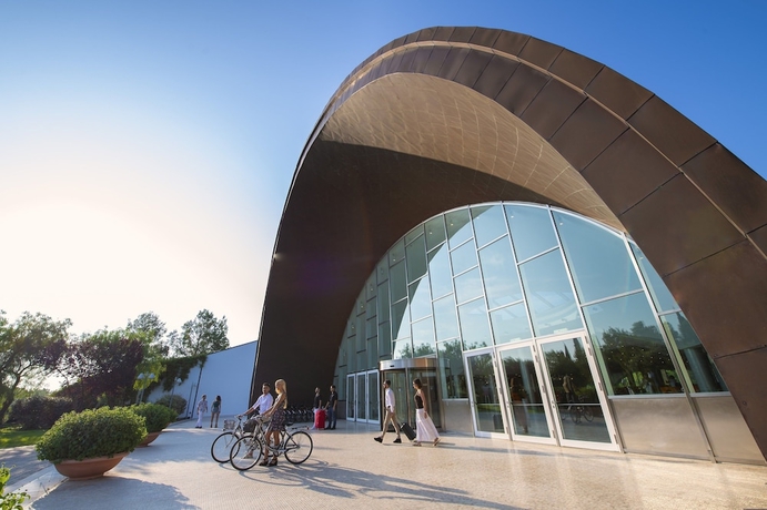 Imagen general del Hotel Ethra Reserve - Calanè 4*. Foto 3