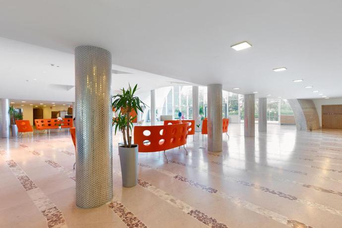 Imagen de los interiores del Hotel Ethra Reserve Valentino. Foto 9