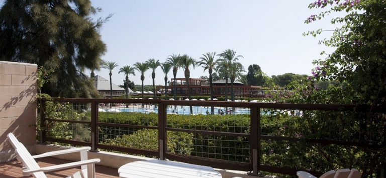 Imagen de los exteriores del Hotel Ethra Reserve Valentino. Foto 8