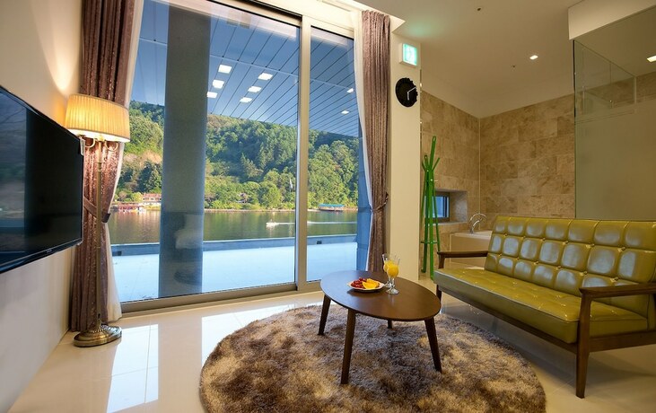 Imagen de la habitación del Hotel Ethren Resort. Foto 18