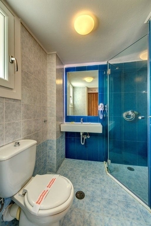 Imagen de la habitación del Hotel Ethrion. Foto 15