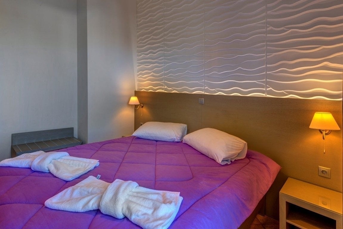 Imagen de la habitación del Hotel Ethrion. Foto 18