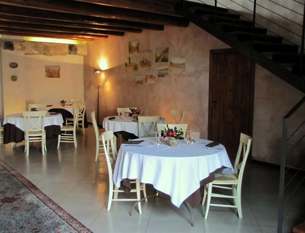 Imagen del bar/restaurante del Hotel Etna. Foto 3