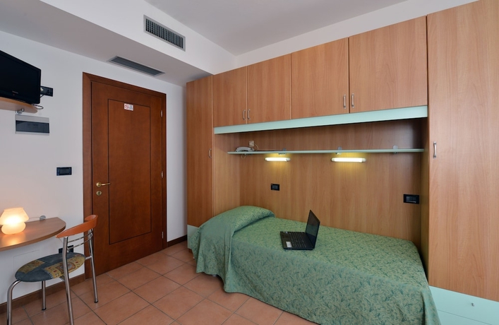 Imagen de la habitación del Hotel Etna, Lignano Sabbiadoro. Foto 9