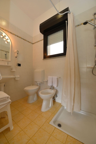 Imagen de la habitación del Hotel Etna, Lignano Sabbiadoro. Foto 10