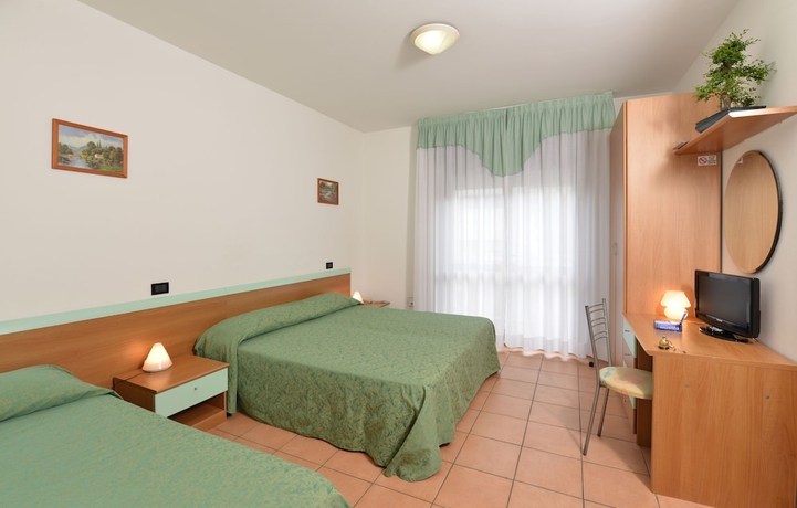 Imagen de la habitación del Hotel Etna, Lignano Sabbiadoro. Foto 13