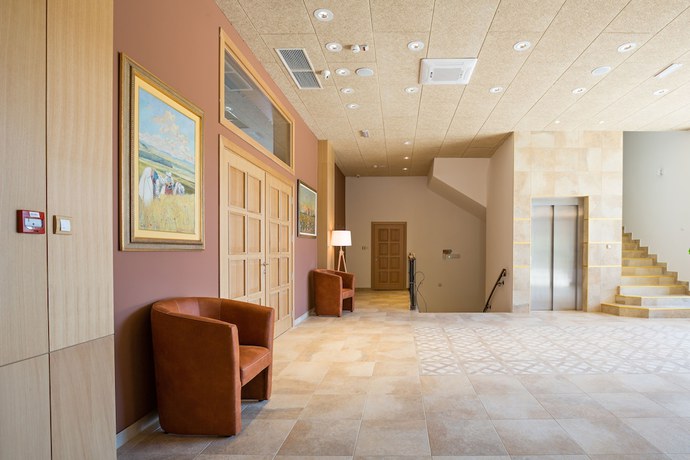 Imagen de los interiores del Hotel Etno apartmani Vrdnička kula. Foto 20