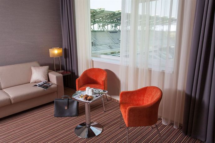 Imagen de los interiores del Hotel Eto Park Business and Stadium. Foto 15