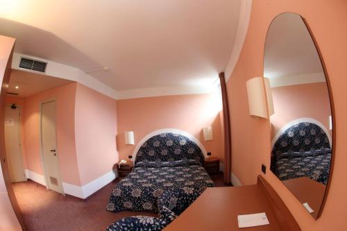 Imagen de la habitación del Hotel Etoile Du Nord, Arensod. Foto 10