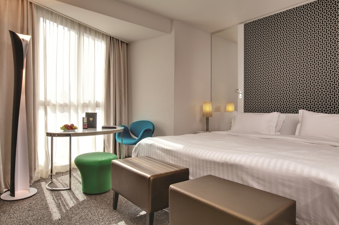 Imagen de la habitación del Hotel Etoile Maillot. Foto 4