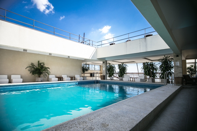 Imagen de la piscina del Hotel Etoile Recoleta. Foto 16