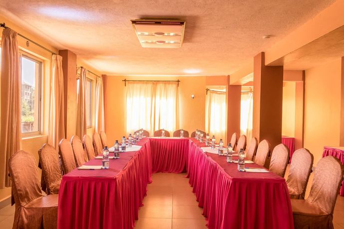 Imagen de los interiores del Hotel Eton. Foto 15