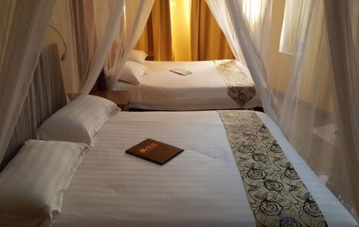 Imagen de la habitación del Hotel Eton. Foto 13