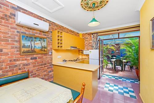 Imagen de la habitación del Hotel Ettalong Beach Tourist Resort. Foto 2