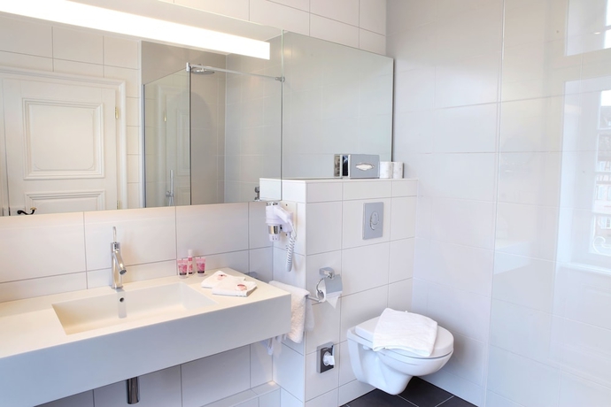 Imagen de la habitación del Hotel Ettenheim. Foto 11