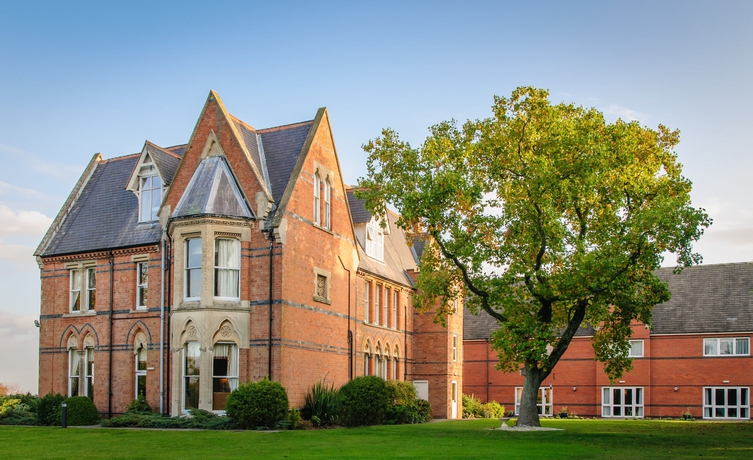 Imagen general del Hotel Ettington Chase. Foto 7