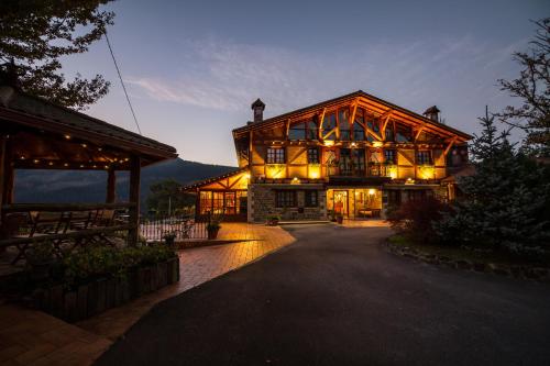 Imagen de los exteriores del Hotel Etxegana and Spa. Foto 6