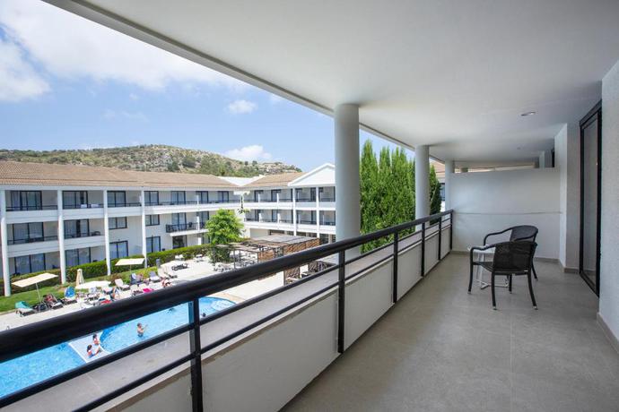 Imagen de los exteriores del Hotel Eu Bahia Pollen&ccedil;a. Foto 13