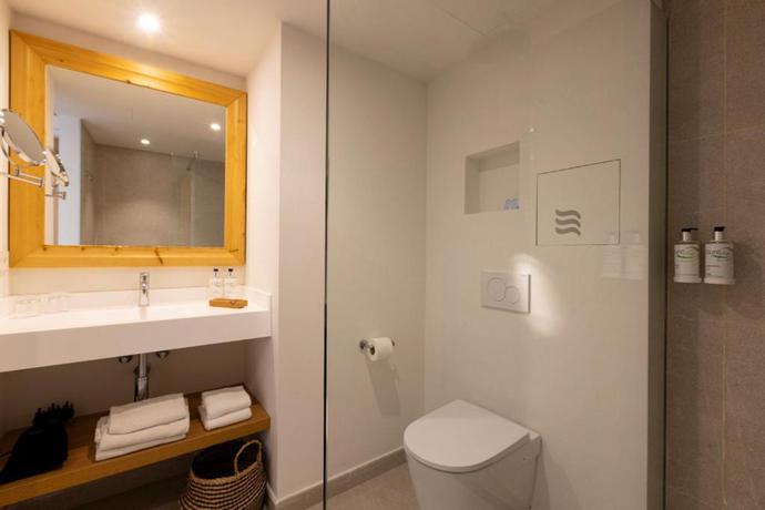 Imagen de la habitación del Hotel Eu Bahia Pollen&ccedil;a. Foto 8