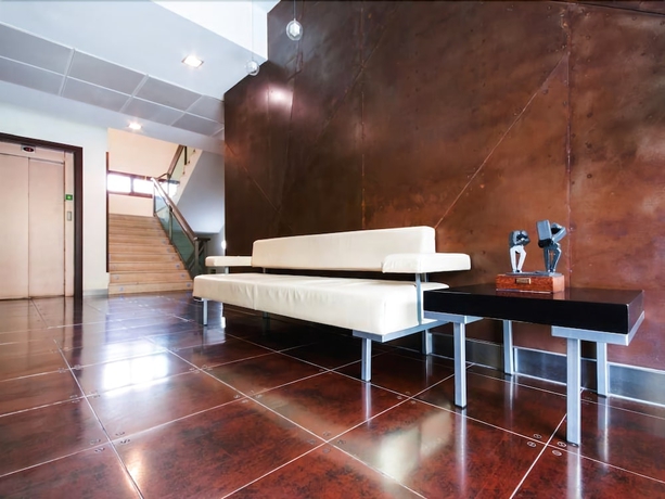 Imagen de los interiores del Hotel Euba. Foto 19