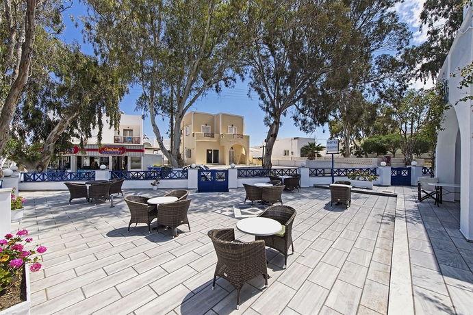 Imagen de los exteriores del Hotel Eucalyptus. Foto 16